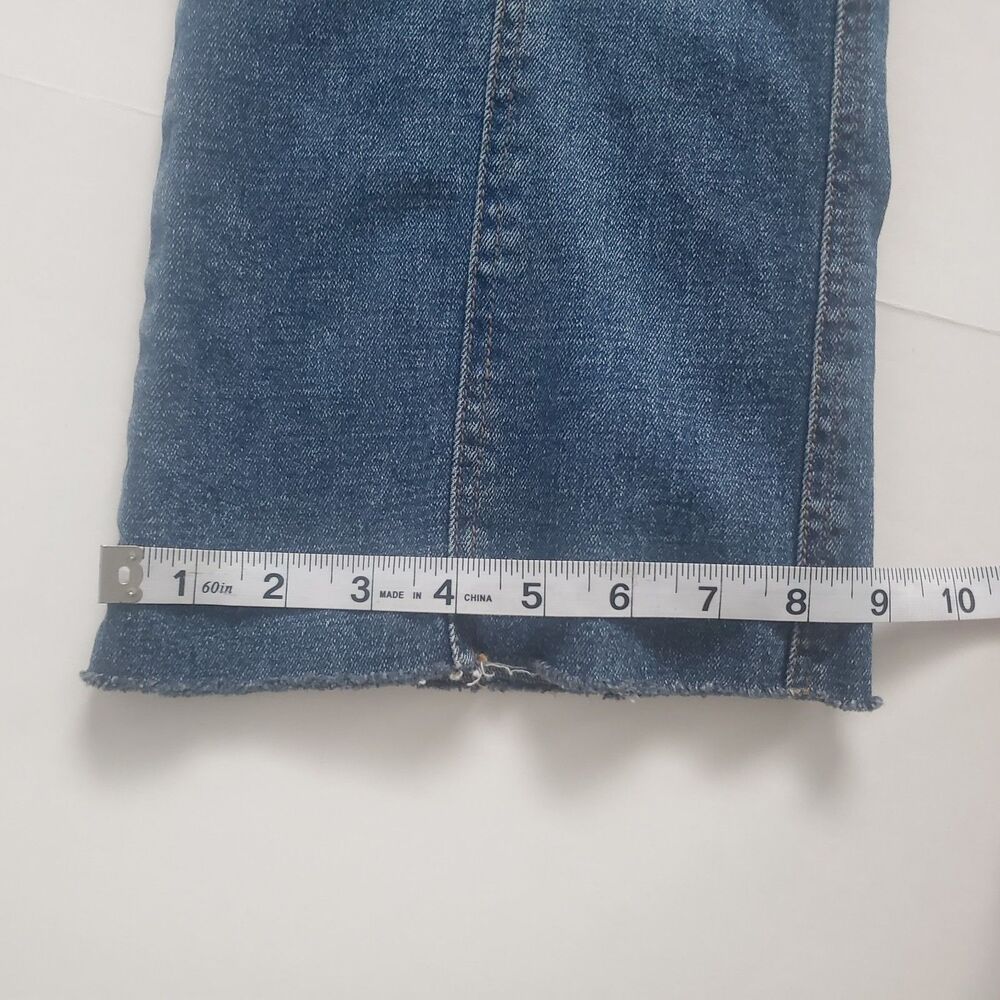 VTG GUESS Women's Jeans Size 34 Medium Wash Seamed Y2K Raw Hem Stretch Cropped - Picture 11 of 12